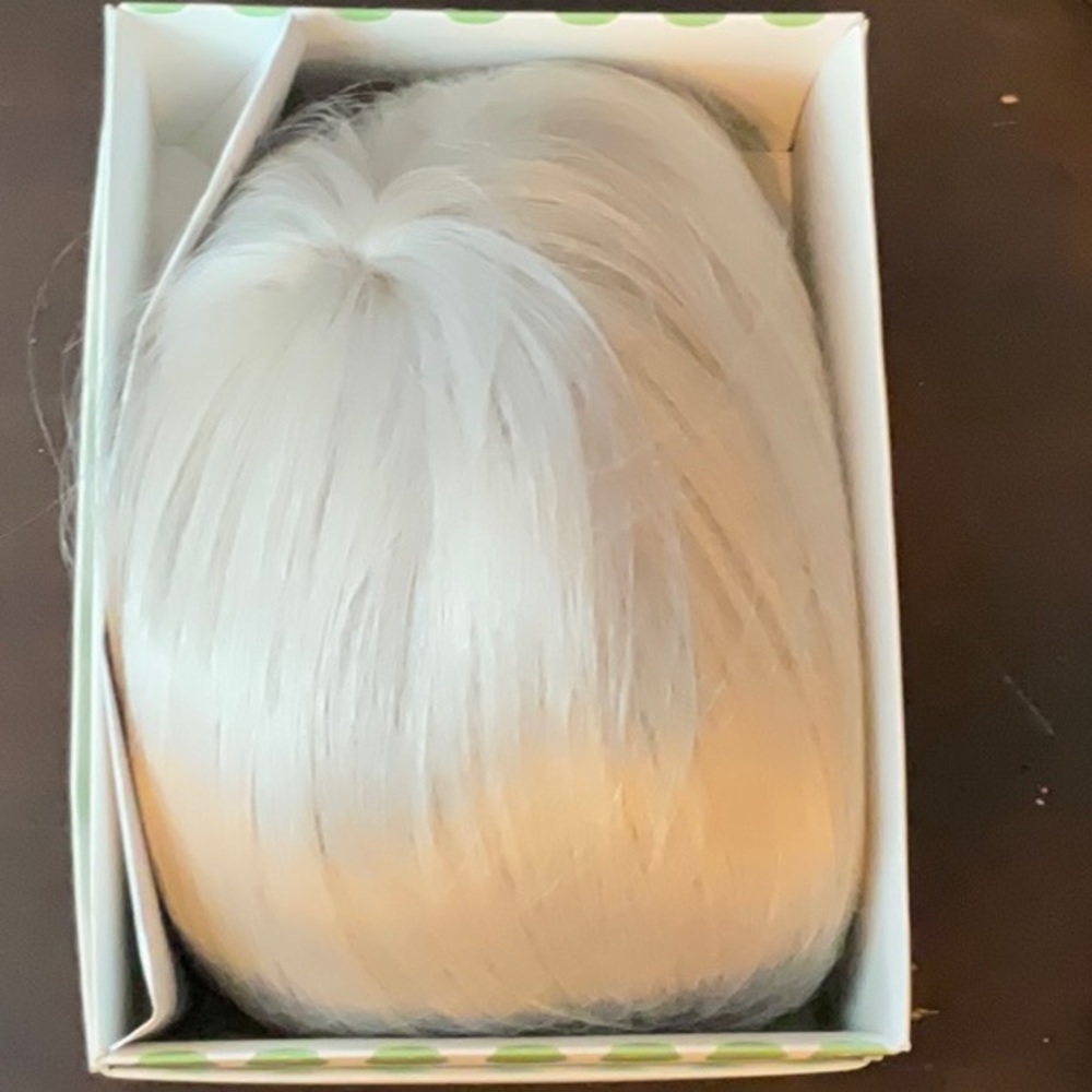 NIB ENVY TANDI HEAT FRIENDLY SYNTHETIC WIG - Picture 7 of 8